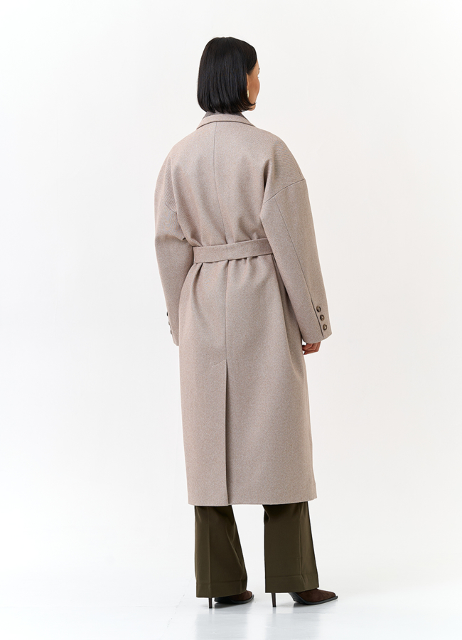 фото Женское пальто с акцентным воротником модель № 32812