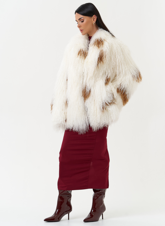 Женская шуба из меха ламы