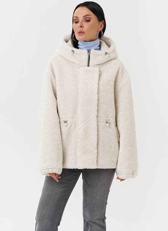 Куртка из эко меха с капюшоном