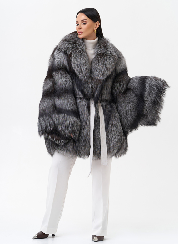 Шуба из чернобурой лисы