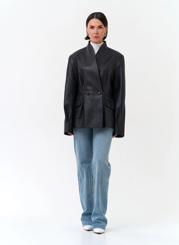Двубортный жакет из натуральной кожи фото
