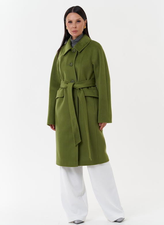 Женское пальто зеленого цвета с поясом