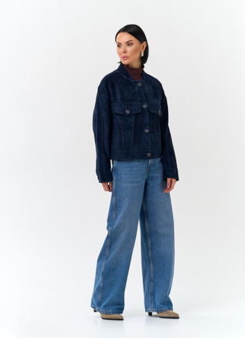 Женская куртка из натуральной замши синего цвета