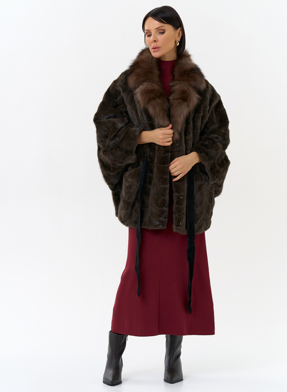 Шуба из меха норки с воротником из меха лисы