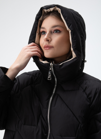 Женский пуховик с капюшоном 