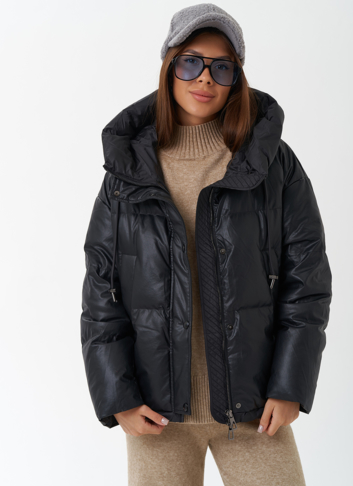 Утепленная куртка с капюшоном
