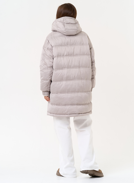 Женский светлый пуховик с капюшоном