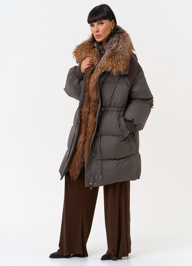 фото Женский пуховик с отделкой из меха лисы модель №  31537
