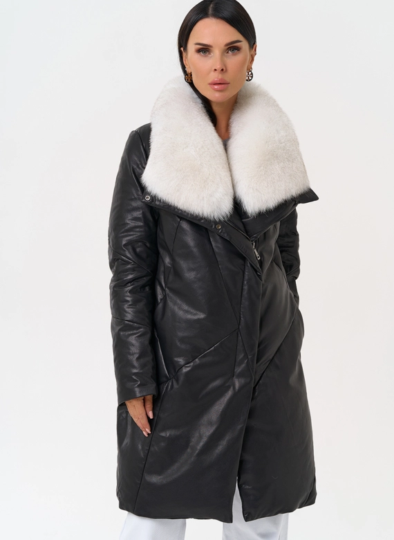 Пуховик из натуральной кожи с меховым воротником