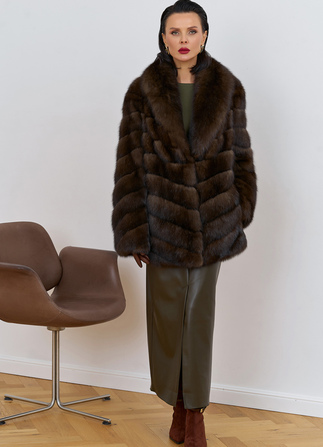 Женская шуба из соболя с воротником шаль модель № 31772 в кредит