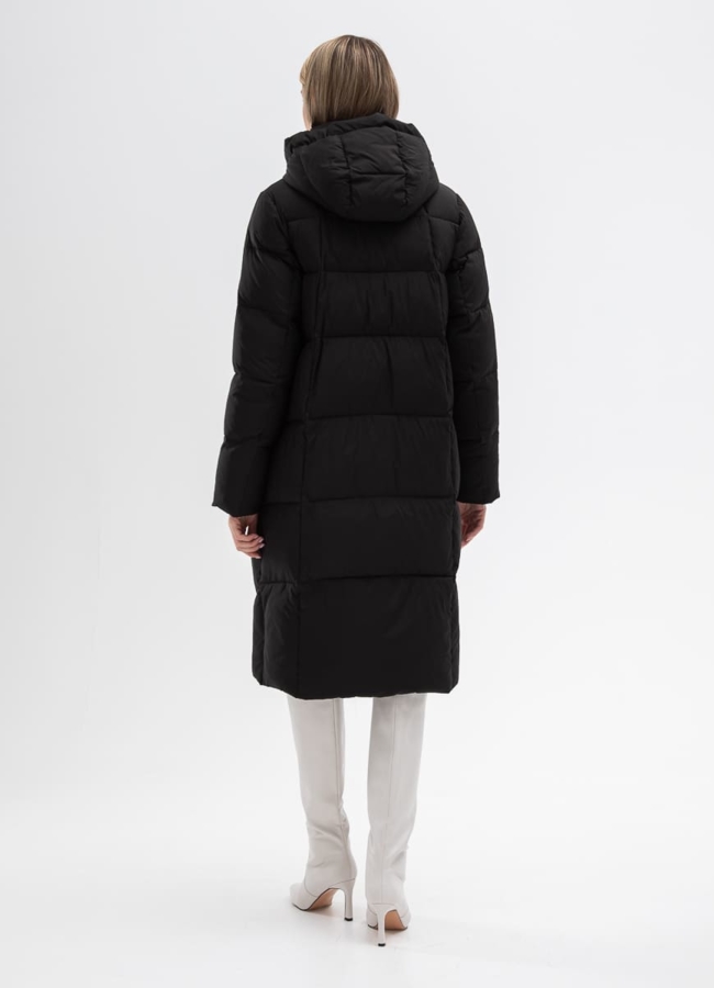 Женский пуховик черного цвета с капюшоном модель № 31115 в кредит