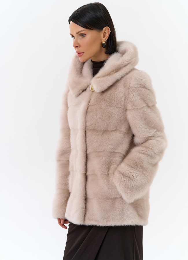 Шуба бежевого цвета из меха норки модель № 25397 универмаг малина