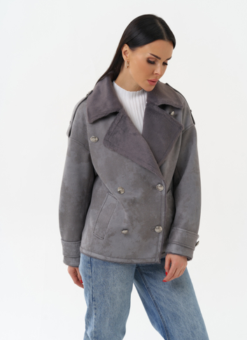 Дубленка из эко замши с акцентными пуговицами