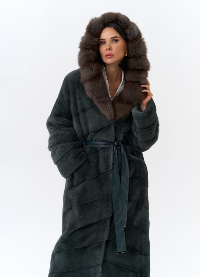 Шуба из меха норки с капюшоном из меха куницы модель № 31966 универмаг малина